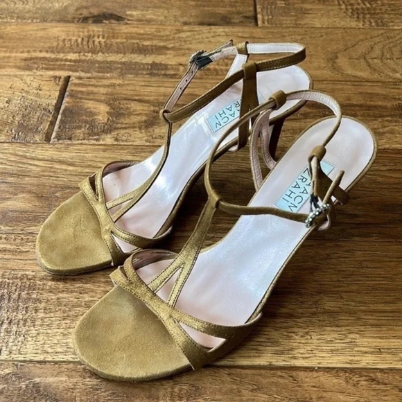 Isaac Mizrahi Gold Metallic Strappy Open Toe Heels Rhinestone Buckle Accent Sz 8 - Picture 11 of 14